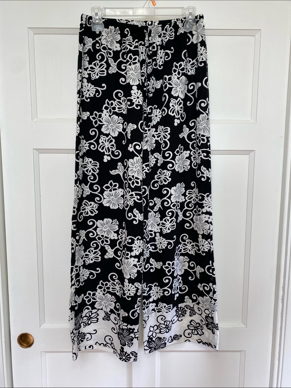 Jantzen Black & White Floral Wide-Leg Pants